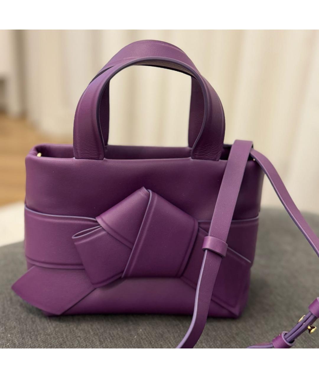 ACNE STUDIOS Фиолетовая кожаная сумка с короткими ручками, фото 5