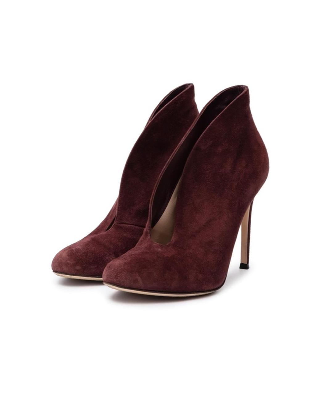 GIANVITO ROSSI Бордовые замшевые ботильоны, фото 2