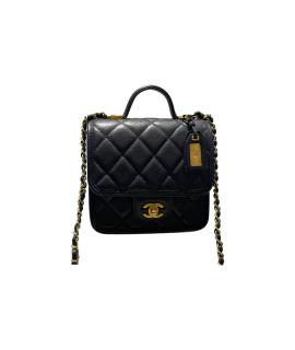 CHANEL Сумка через плечо