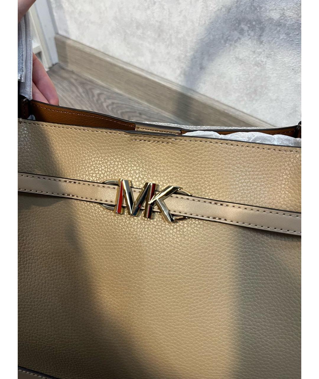 MICHAEL KORS Бежевая кожаная сумка тоут, фото 5