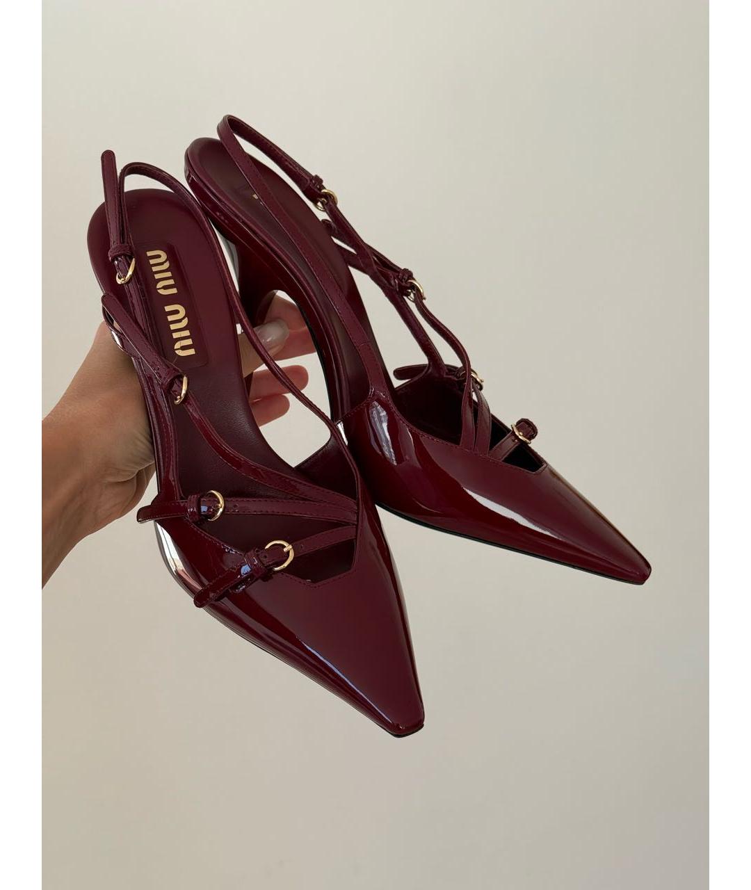 MIU MIU Бордовые туфли из лакированной кожи, фото 2