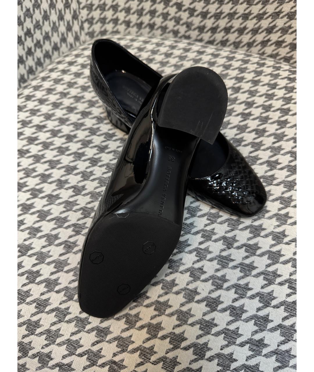 BOTTEGA VENETA Черные туфли из лакированной кожи, фото 4