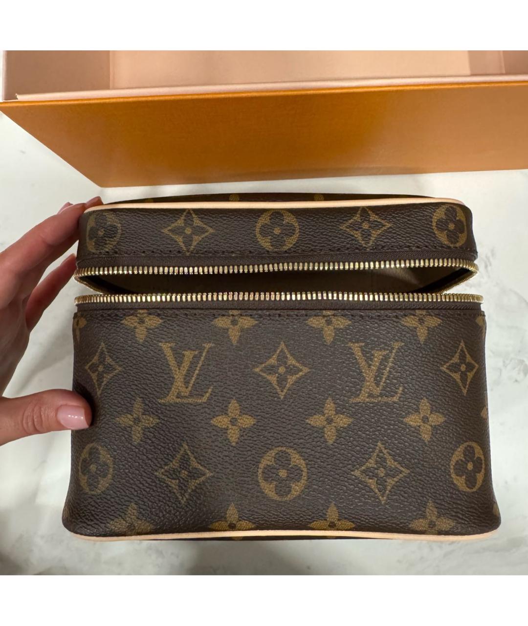 LOUIS VUITTON Коричневая косметичка, фото 5