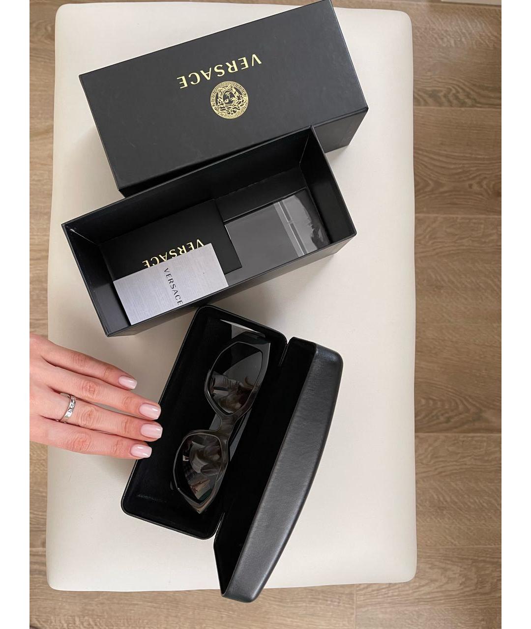 VERSACE Черные пластиковые солнцезащитные очки, фото 5