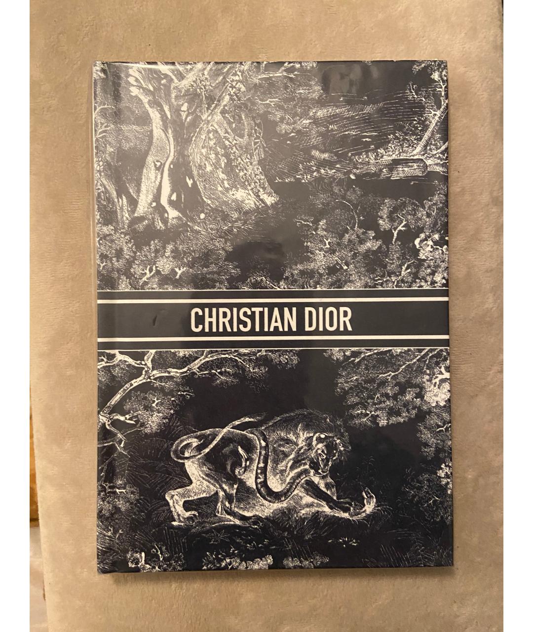 CHRISTIAN DIOR Книга, фото 3