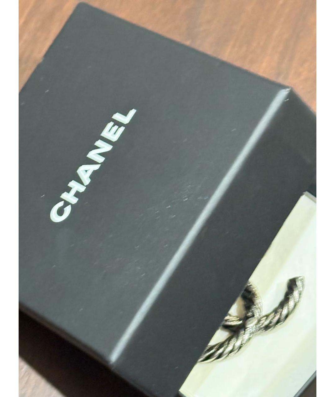 CHANEL Серая брошь, фото 3