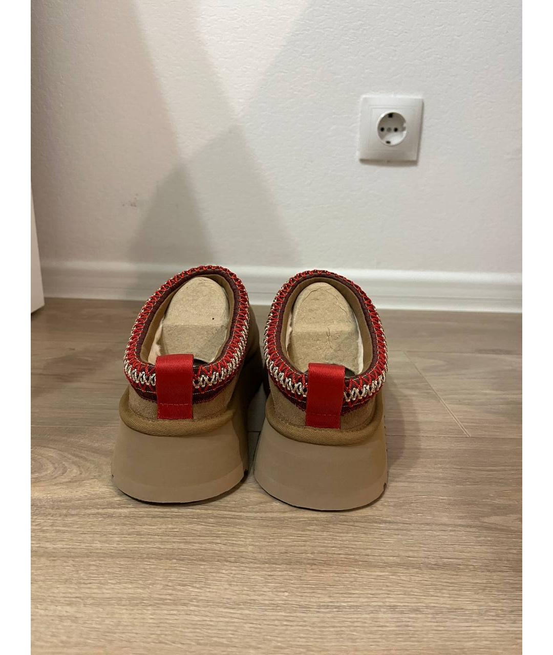 UGG Бежевые замшевые ботинки, фото 4