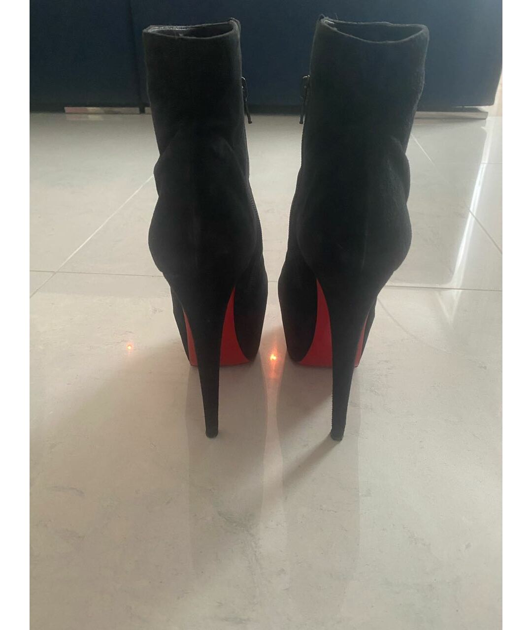 CHRISTIAN LOUBOUTIN Черные замшевые ботильоны, фото 4