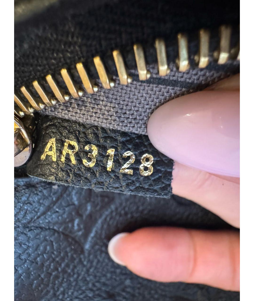 LOUIS VUITTON Черная кожаная сумка через плечо, фото 6