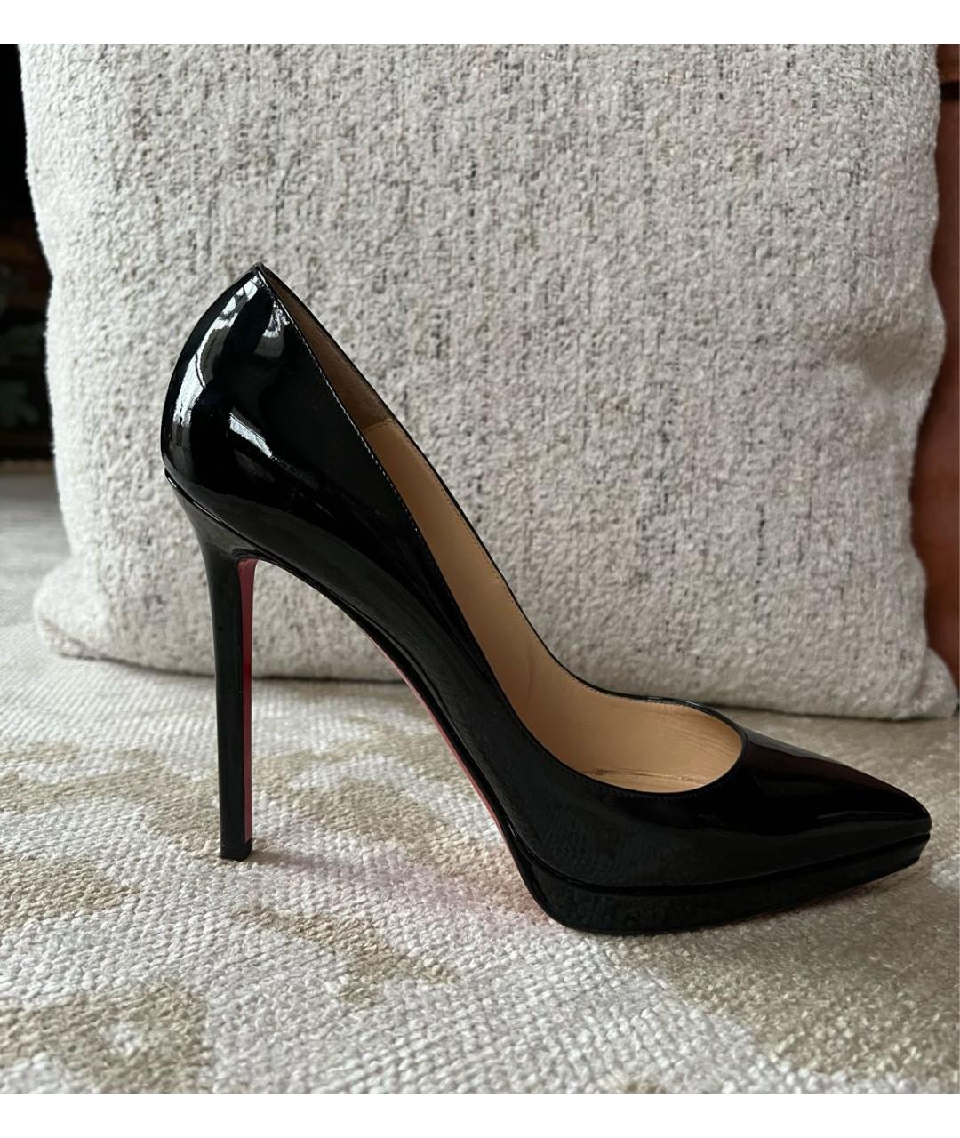 CHRISTIAN LOUBOUTIN Черные туфли из лакированной кожи, фото 5