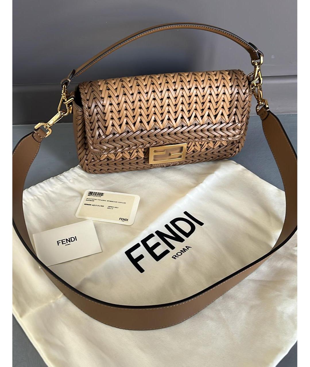 FENDI Бежевая кожаная сумка через плечо, фото 2