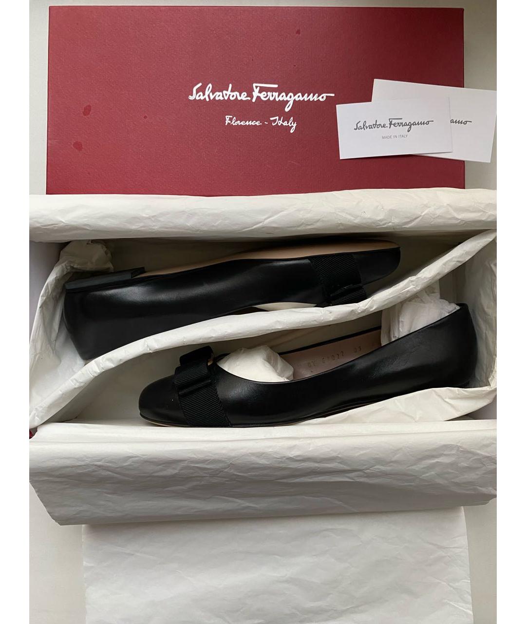 SALVATORE FERRAGAMO Черные кожаные балетки, фото 7