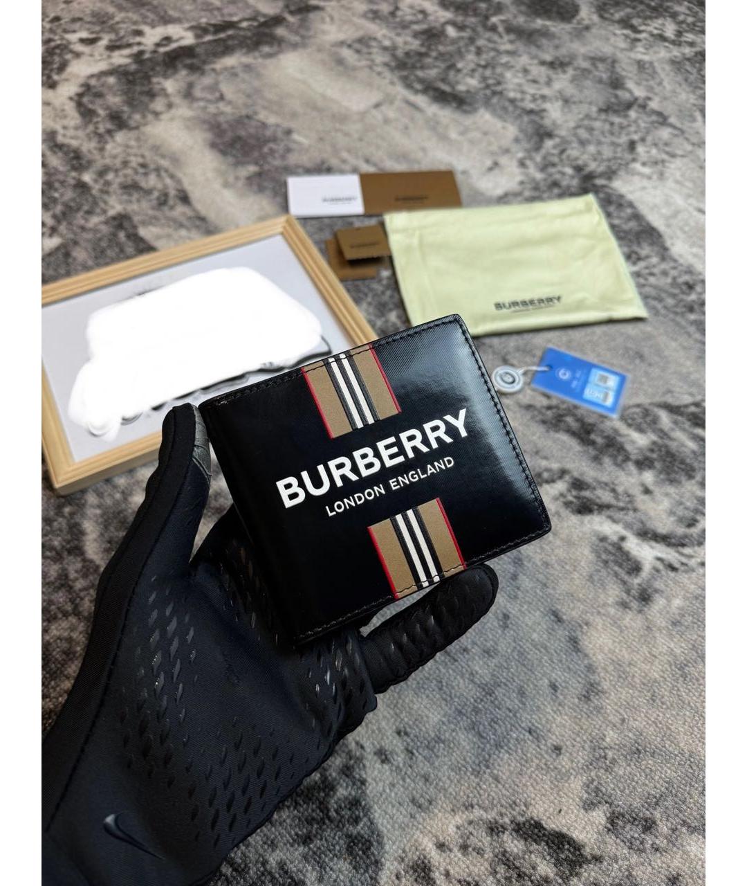 BURBERRY Черный кошелек из лакированной кожи, фото 2