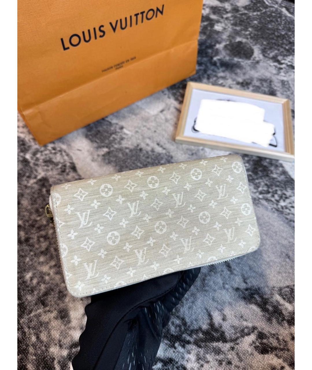 LOUIS VUITTON Белый кошелек, фото 6