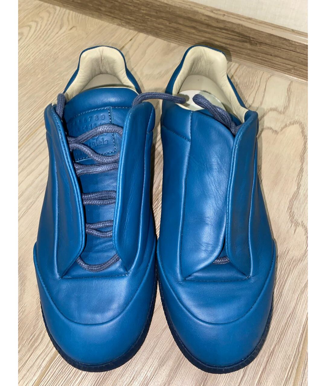 MAISON MARGIELA Синие кожаные кроссовки, фото 2