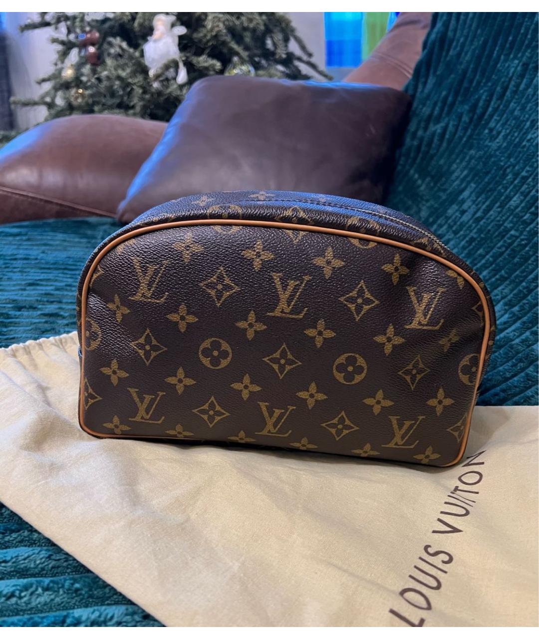 LOUIS VUITTON Коричневая косметичка, фото 2