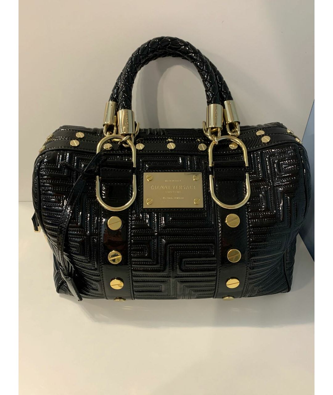 VERSACE Черная сумка тоут из лакированной кожи, фото 9
