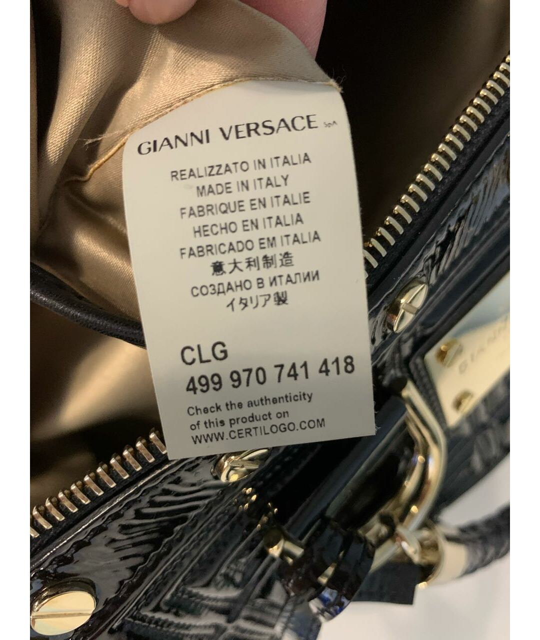 VERSACE Черная сумка тоут из лакированной кожи, фото 8
