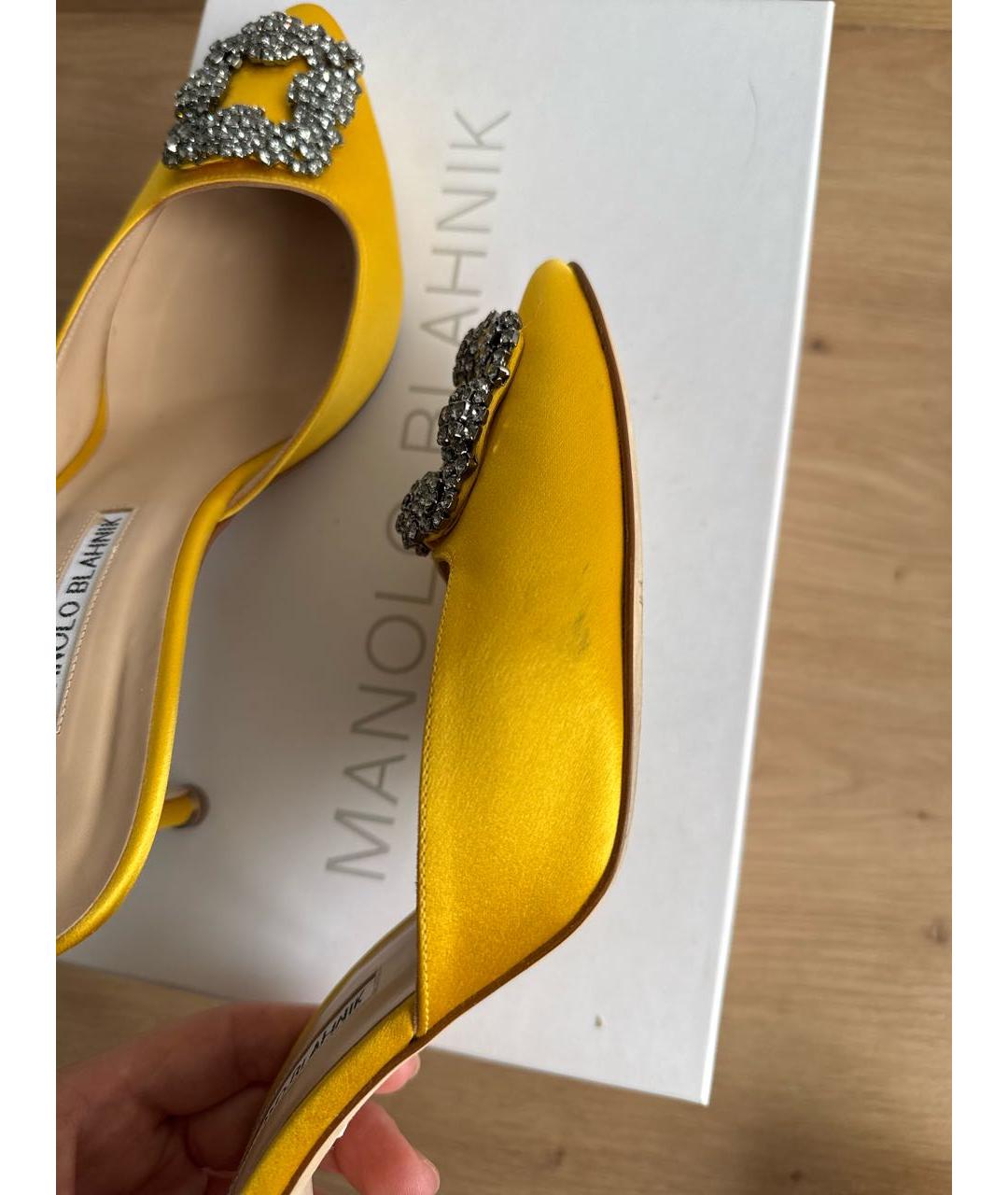 MANOLO BLAHNIK Желтые текстильные мюли, фото 6