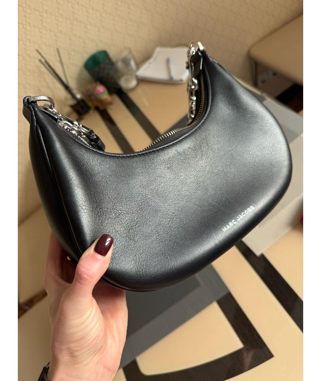 MARC JACOBS Черная кожаная сумка с короткими ручками, фото 5