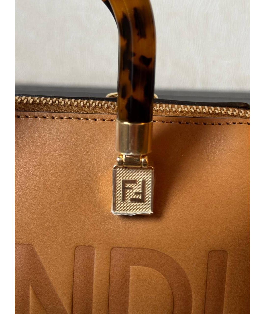 FENDI Коричневая кожаная сумка с короткими ручками, фото 4