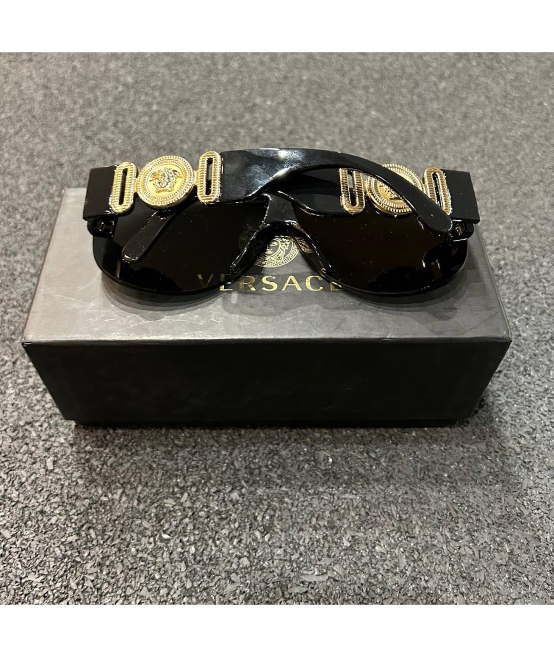 VERSACE Черные пластиковые солнцезащитные очки, фото 3