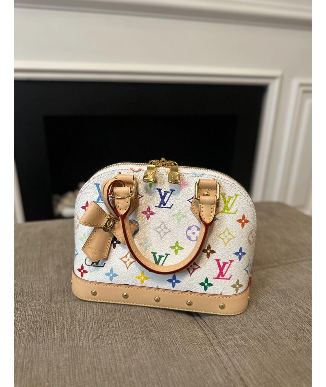 LOUIS VUITTON Белая кожаная сумка с короткими ручками, фото 3