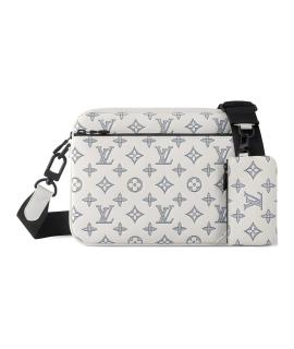 LOUIS VUITTON Сумка на плечо