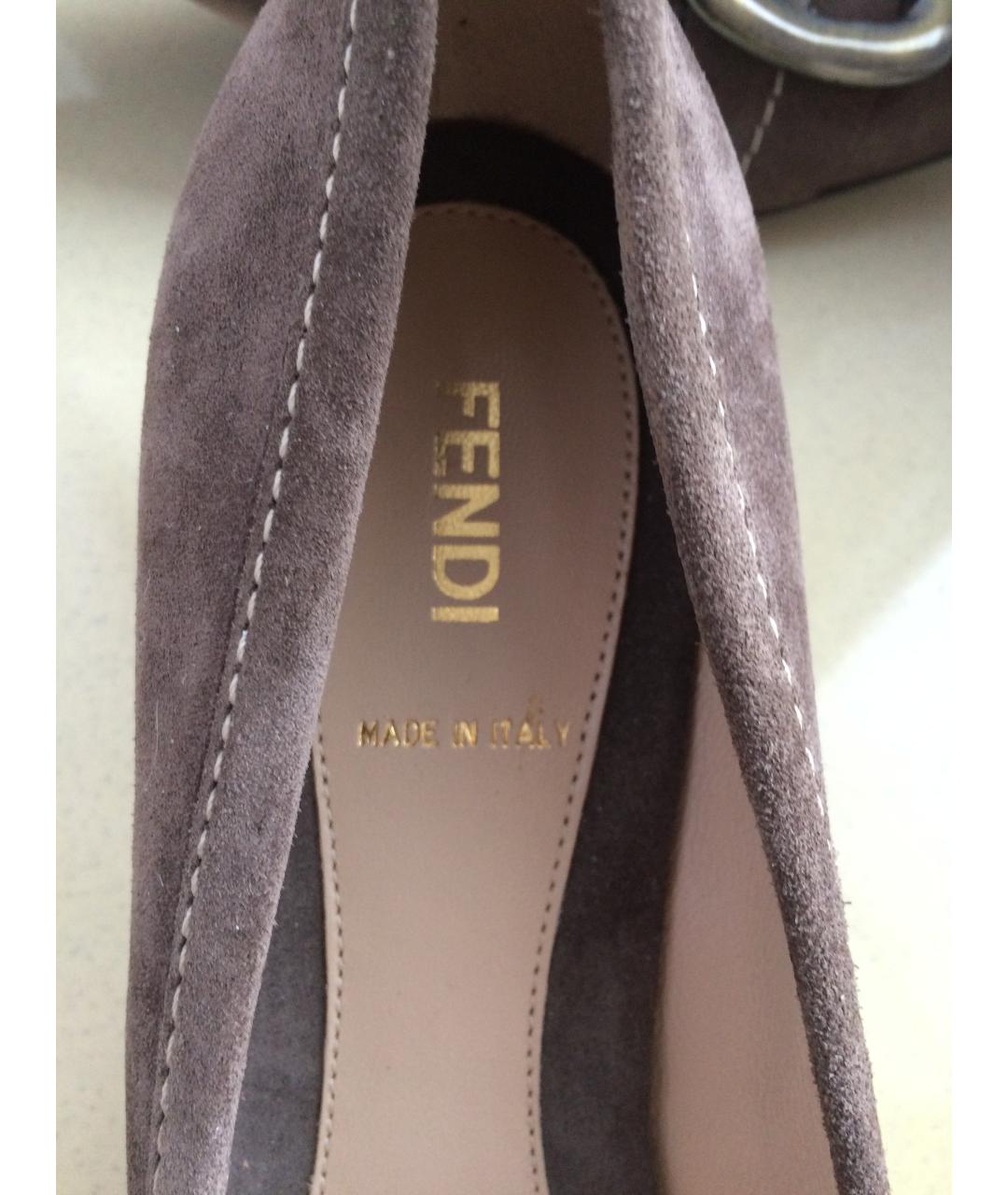 FENDI Коричневые замшевые лодочки на низком каблуке, фото 5