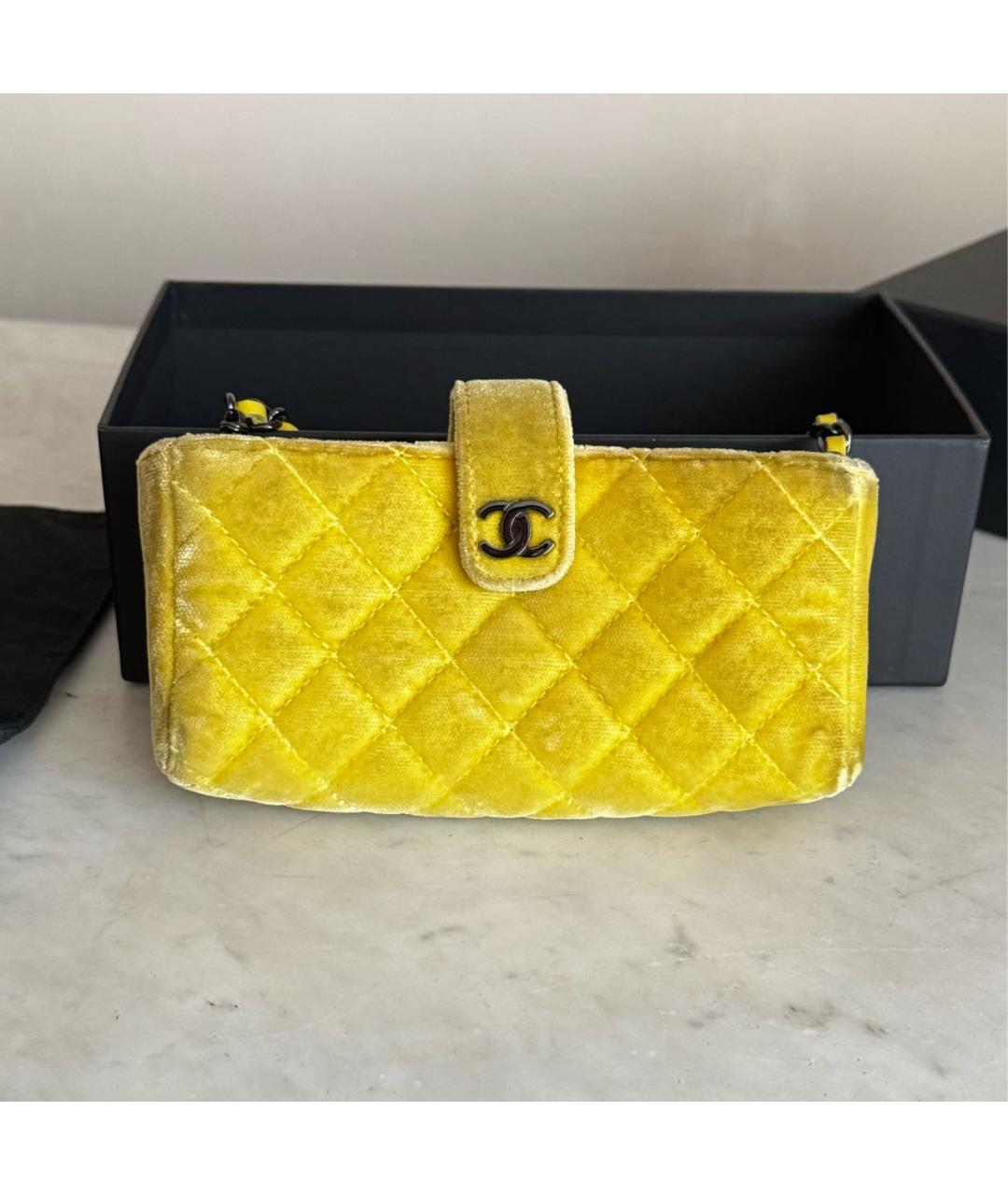 CHANEL Желтая бархатная сумка через плечо, фото 6