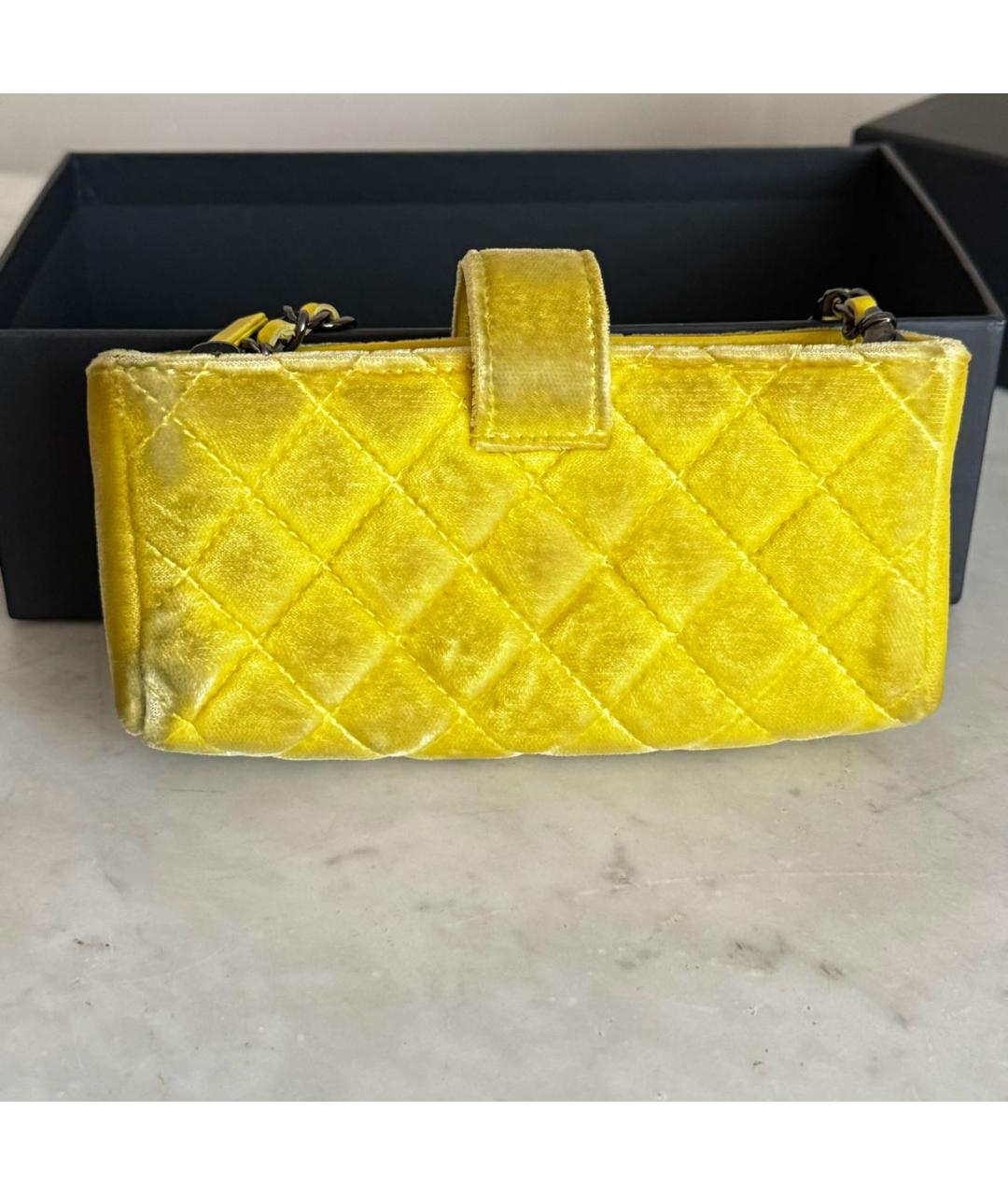 CHANEL Желтая бархатная сумка через плечо, фото 2