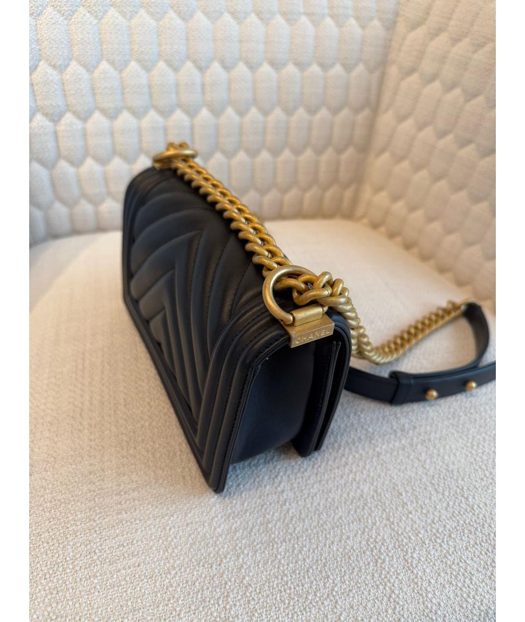 CHANEL Темно-синяя кожаная сумка через плечо, фото 3
