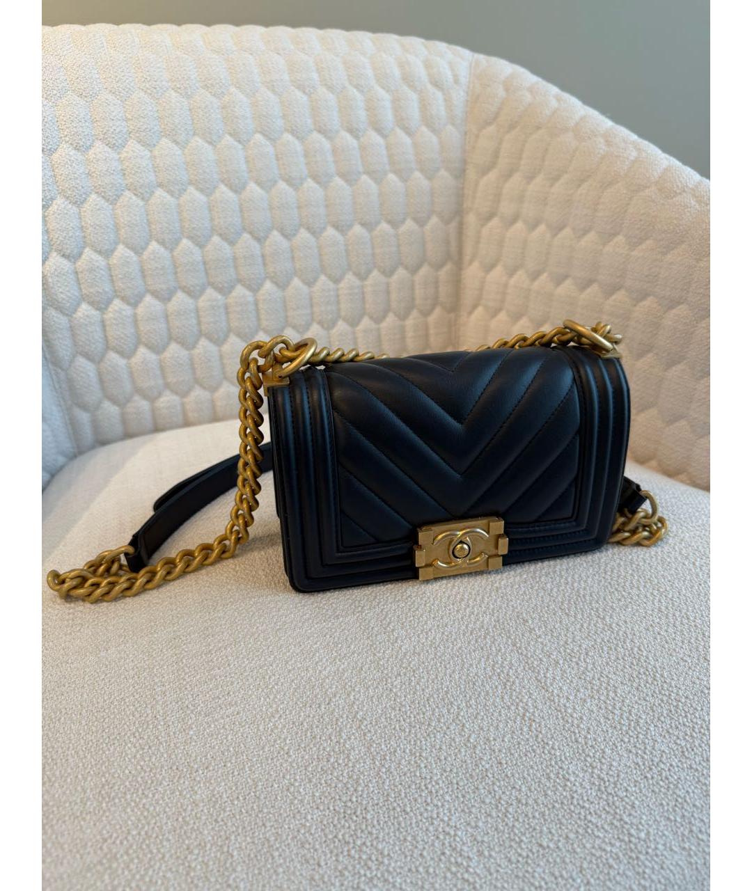 CHANEL Темно-синяя кожаная сумка через плечо, фото 2