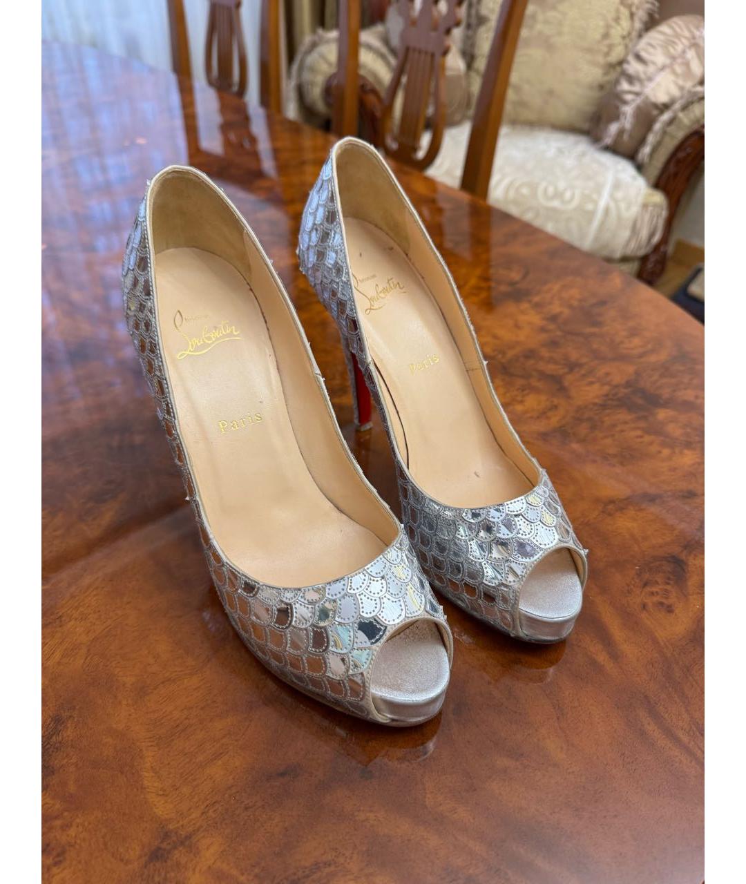CHRISTIAN LOUBOUTIN Серебряные кожаные туфли, фото 2