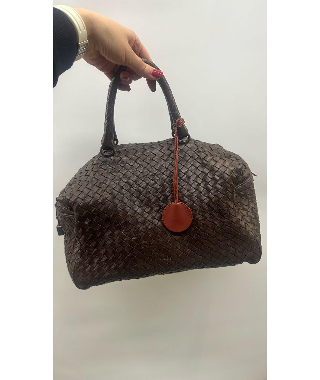 BOTTEGA VENETA Коричневая кожаная сумка с короткими ручками, фото 2