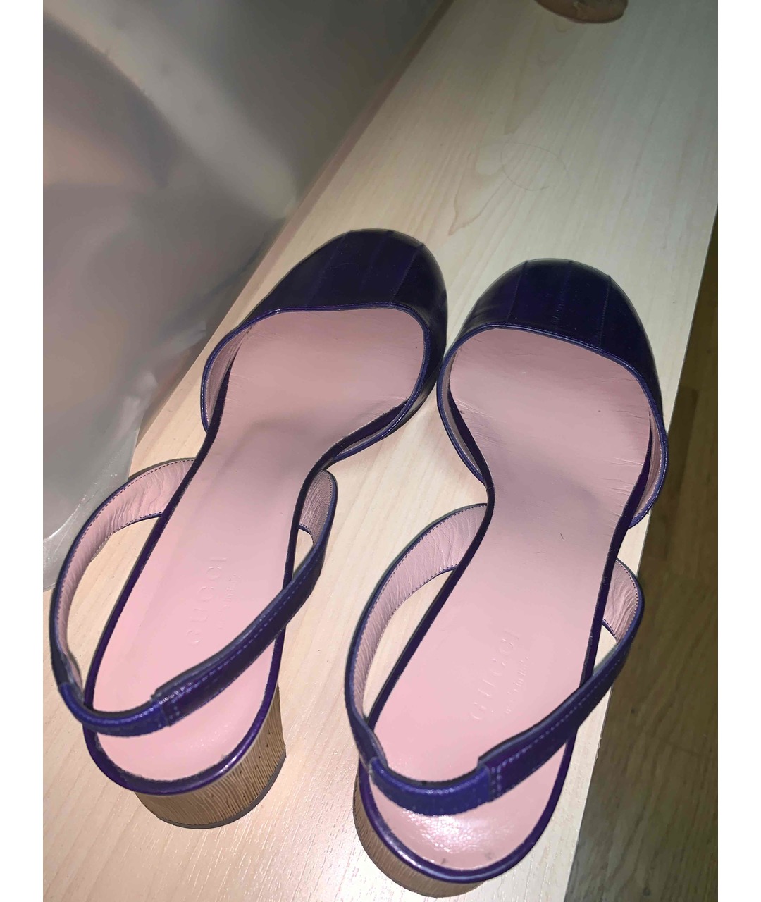 GUCCI Фиолетовые лодочки на низком каблуке из экзотической кожи, фото 3