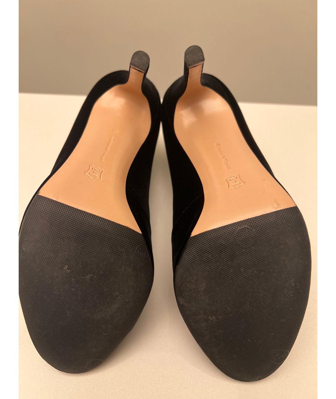 GIANVITO ROSSI Черные бархатные ботильоны, фото 5