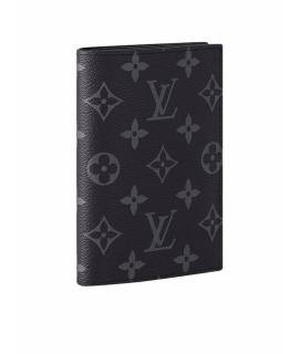 LOUIS VUITTON Кошелек