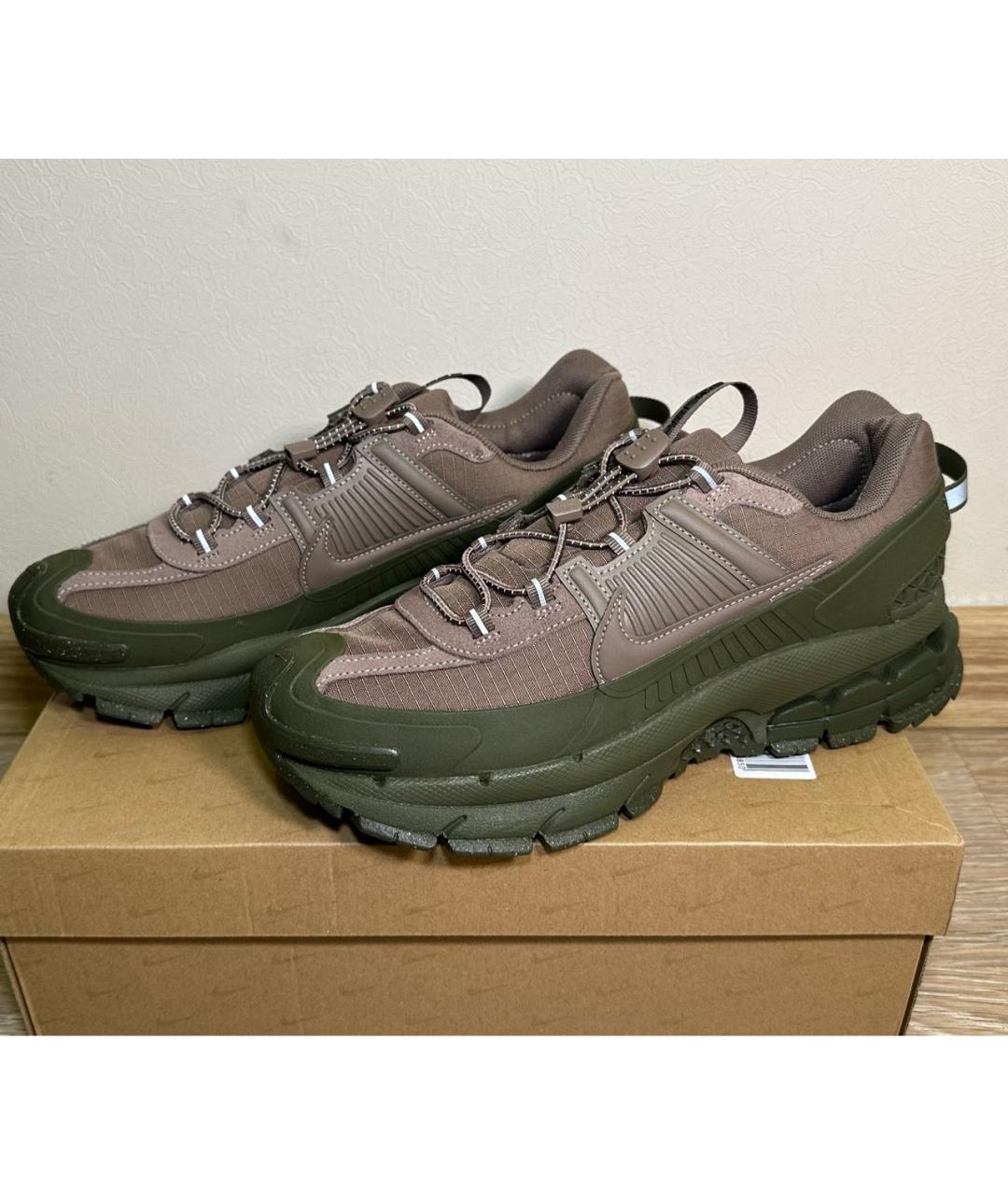 NIKE Коричневые резиновые низкие кроссовки / кеды, фото 2