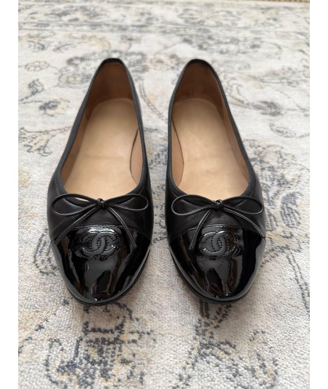 CHANEL Черные кожаные балетки, фото 2