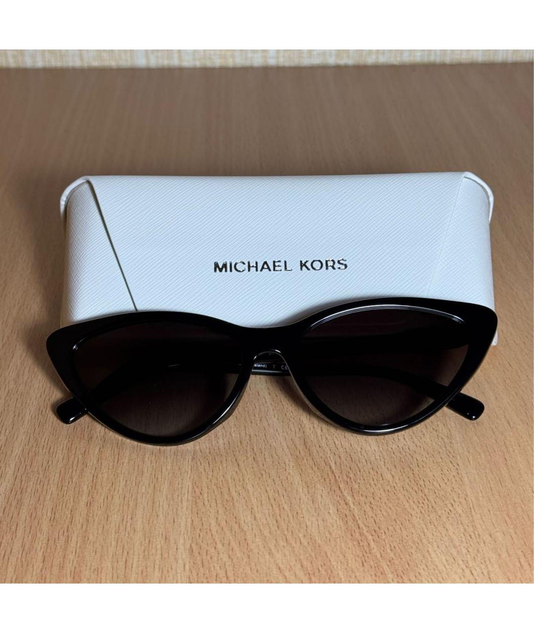 MICHAEL KORS Черные пластиковые солнцезащитные очки, фото 4