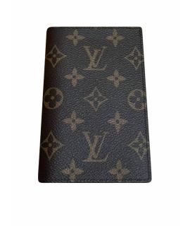 LOUIS VUITTON Обложка/футляр