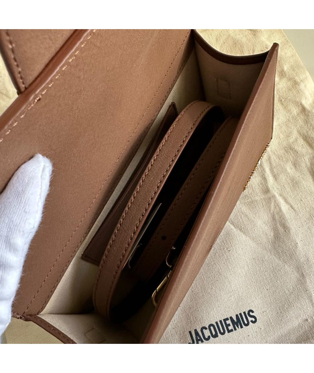 JACQUEMUS Коричневая замшевая сумка с короткими ручками, фото 3