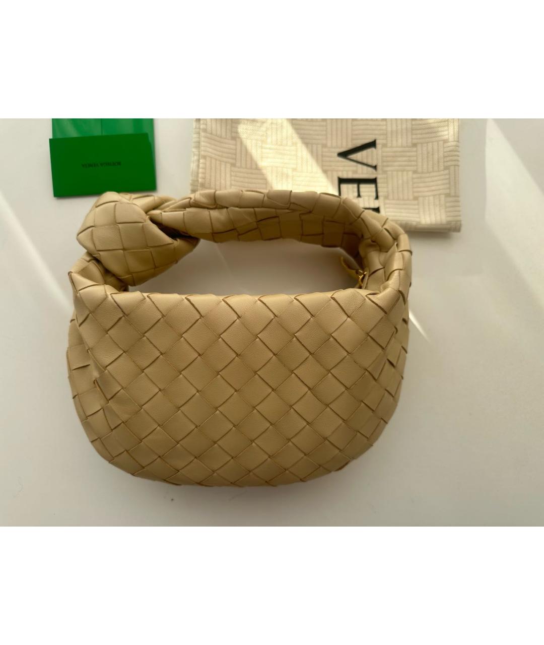 BOTTEGA VENETA Бежевая кожаная сумка с короткими ручками, фото 9