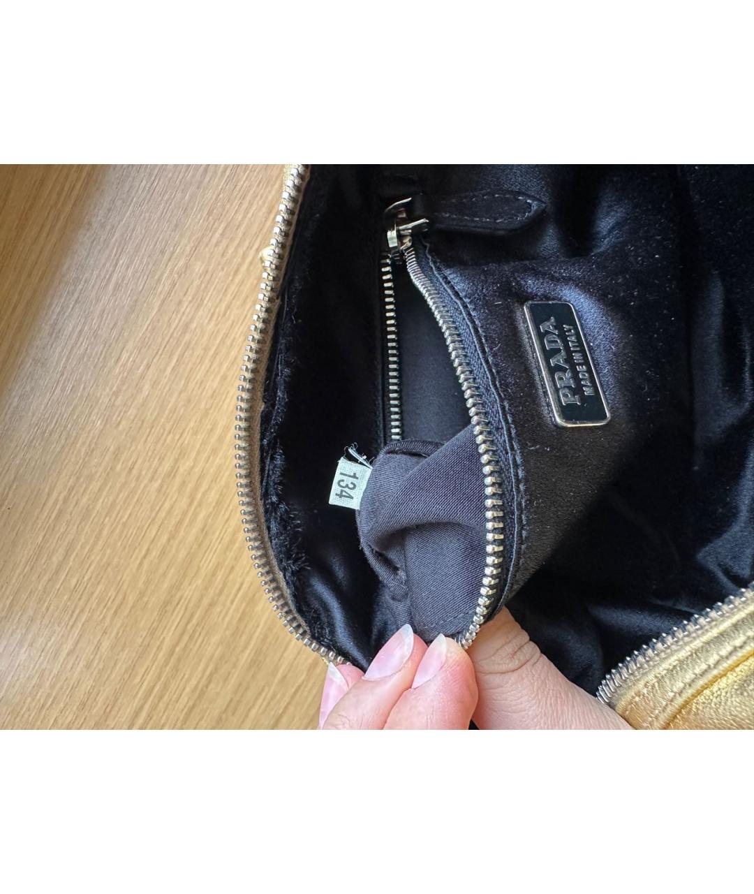 PRADA Золотая кожаная сумка с короткими ручками, фото 7