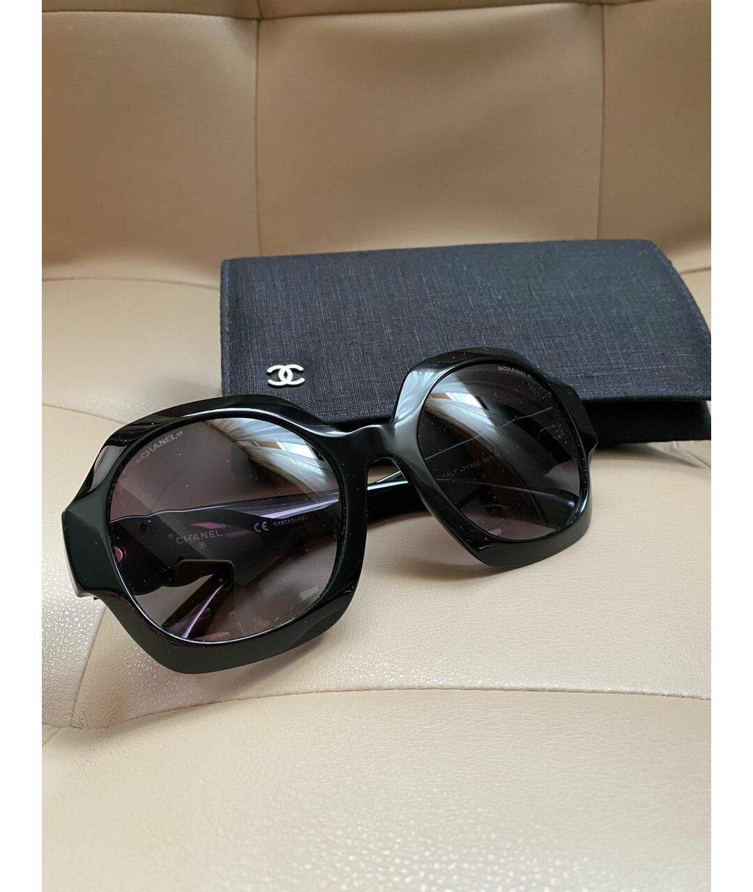 CHANEL Черные пластиковые солнцезащитные очки, фото 6