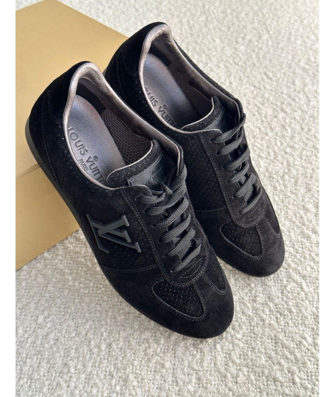 LOUIS VUITTON Черные замшевые кеды, фото 3