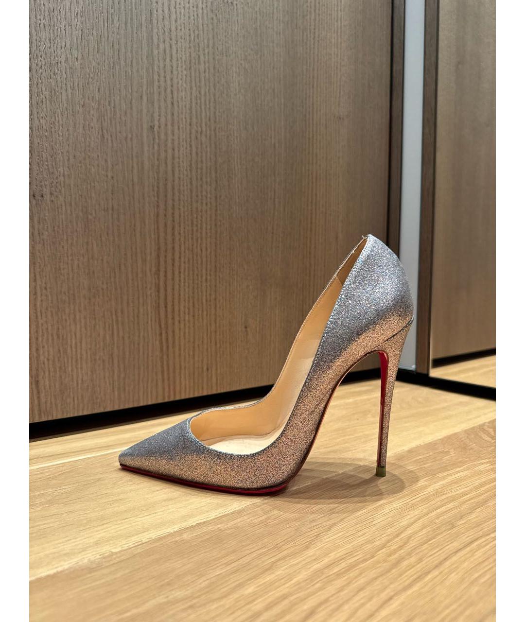 CHRISTIAN LOUBOUTIN Серебряные кожаные туфли, фото 6