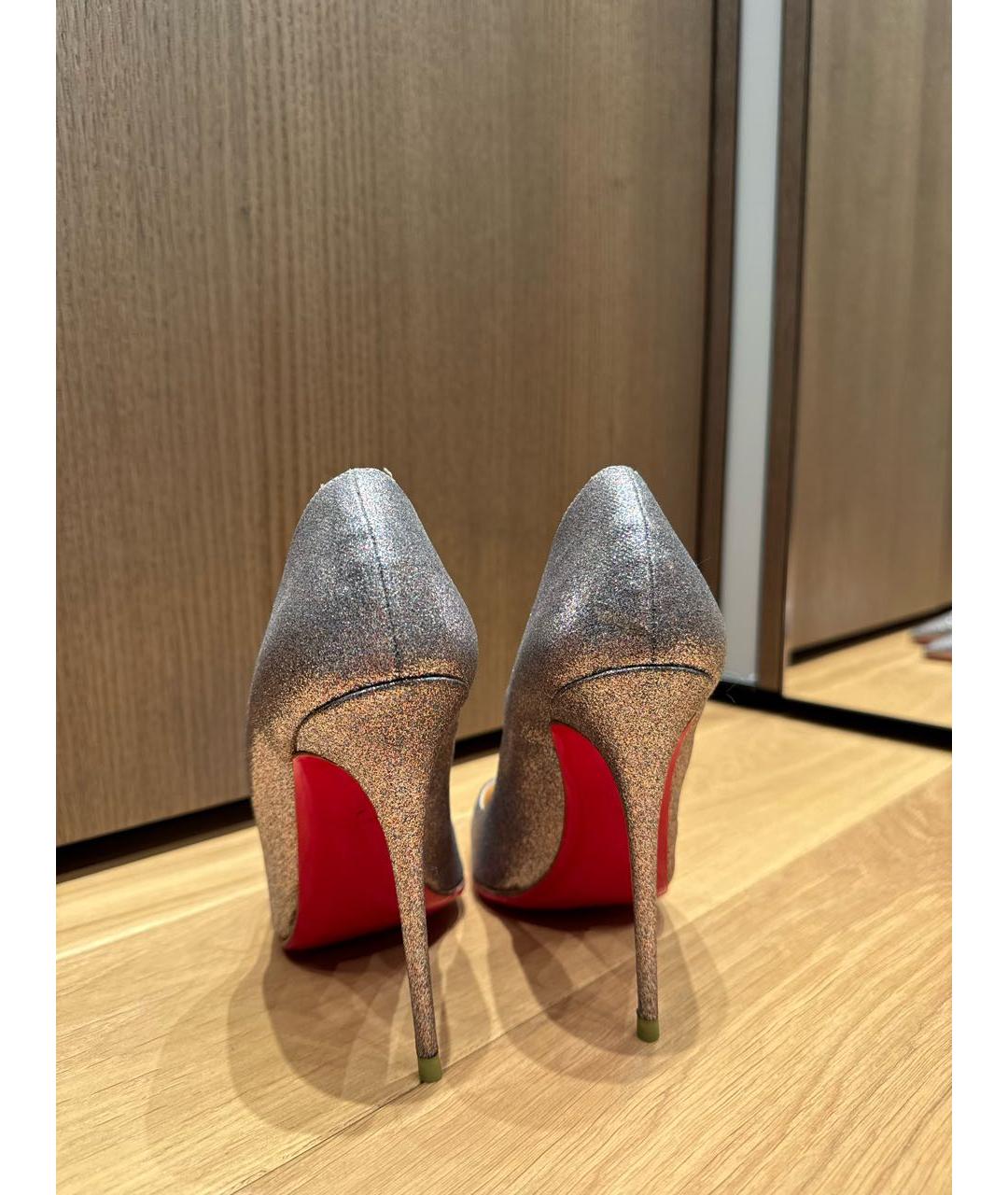 CHRISTIAN LOUBOUTIN Серебряные кожаные туфли, фото 4