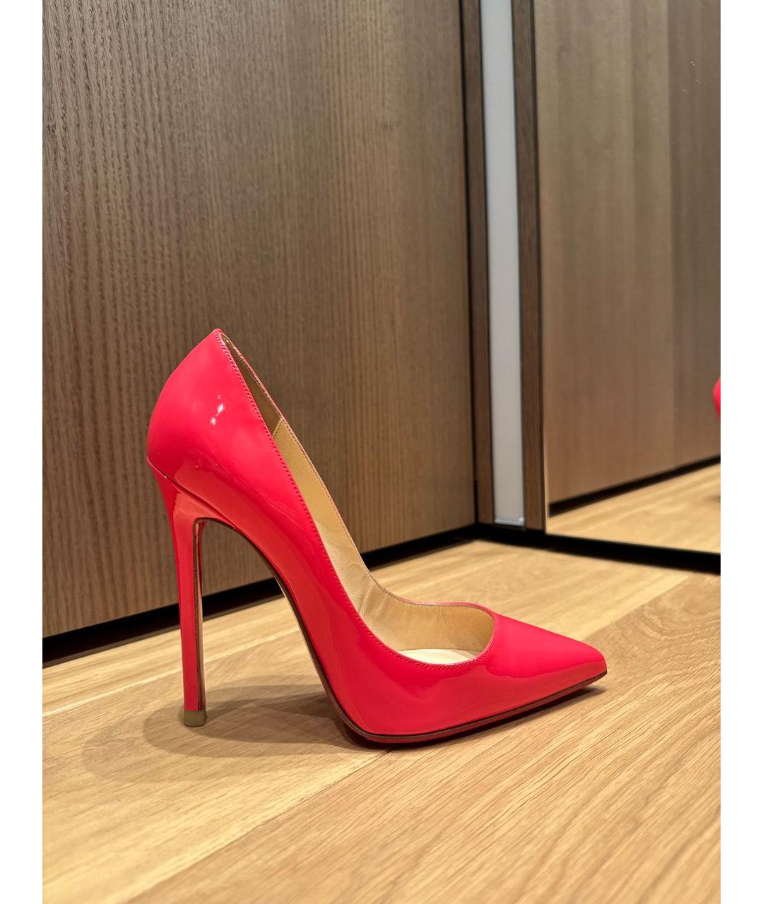 CHRISTIAN LOUBOUTIN Коралловые туфли из лакированной кожи, фото 6